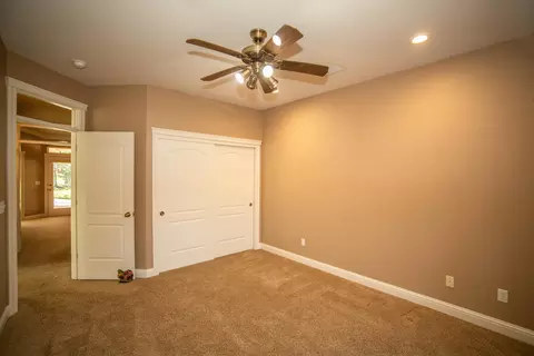 1130 Hope Ln, Redding, CA 96003 photo 23