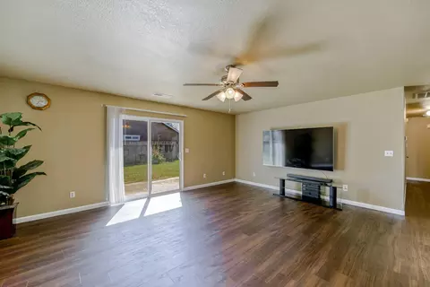 2603 Galaxy Way, Redding, CA 96002 photo 2