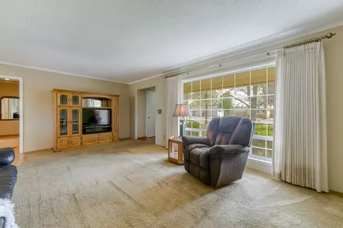 3246 Sacramento Dr, Redding, CA 96001 photo 11