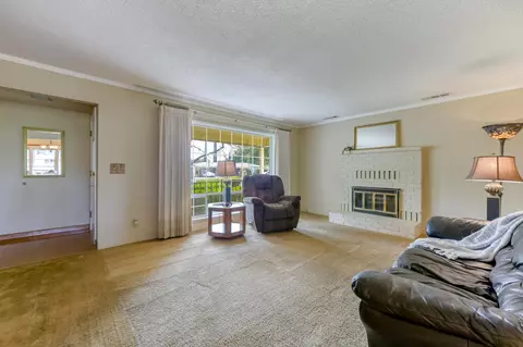 3246 Sacramento Dr, Redding, CA 96001 photo 9
