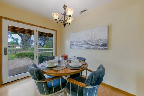 3246 Sacramento Dr, Redding, CA 96001 photo 5
