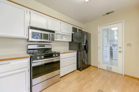 3246 Sacramento Dr, Redding, CA 96001 photo 7