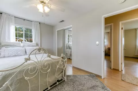 3246 Sacramento Dr, Redding, CA 96001 photo 13