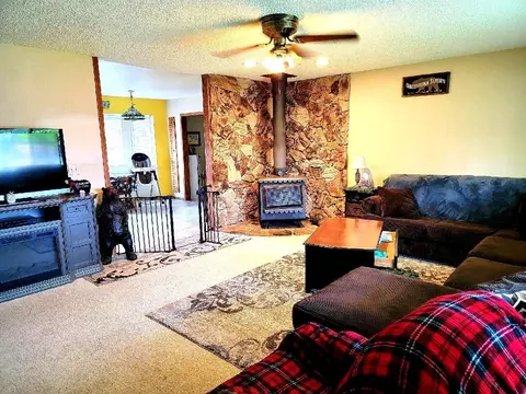 3480 Hillcrest St, Redding, CA 96001 photo 17