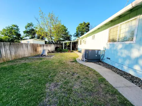 3480 Hillcrest St, Redding, CA 96001 photo 20