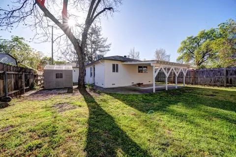2136 Garden Ave, Redding, CA 96001 photo 10