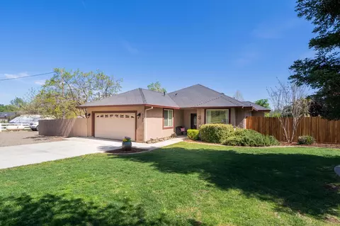 6729 Oak St, Anderson, CA 96007 photo 2