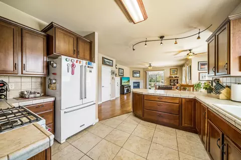 6729 Oak St, Anderson, CA 96007 photo 8