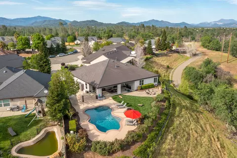 1427 Harbor Ct, Redding, CA 96003 photo 45