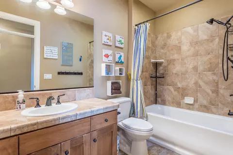 1427 Harbor Ct, Redding, CA 96003 photo 26