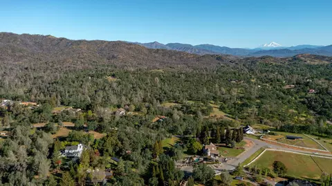 15738 Horseless Carriage Dr, Redding, CA 96001 photo 72