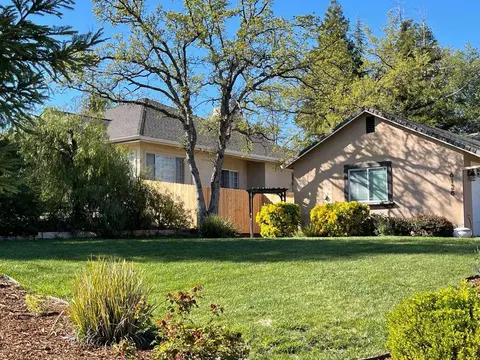 6128 Brassie Way, Redding, CA 96003 photo 2