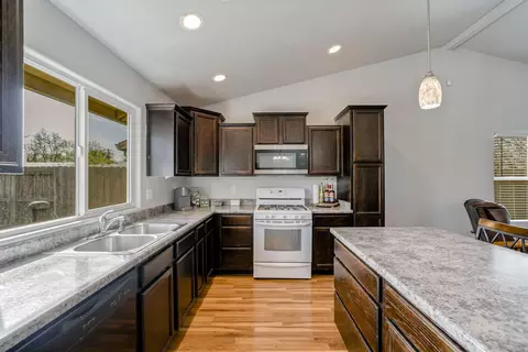 7179 Pit Rd, Redding, CA 96001 photo 4