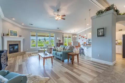 1418 Harbor Ct, Redding, CA 96003 photo 7