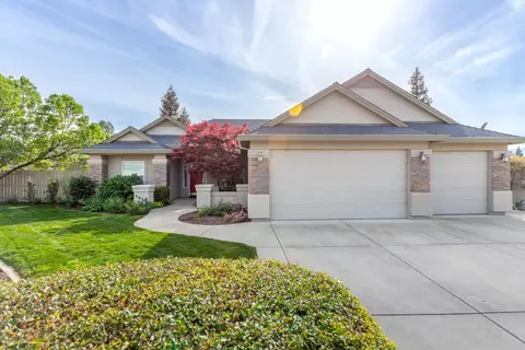 1418 Harbor Ct, Redding, CA 96003 photo 3