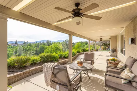 1418 Harbor Ct, Redding, CA 96003 photo 27