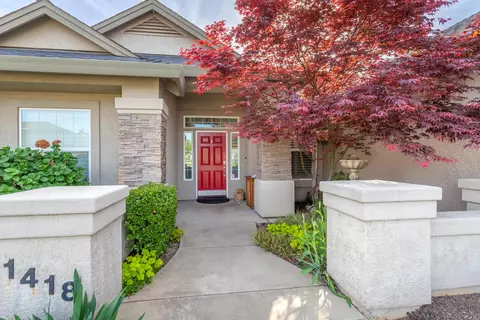 1418 Harbor Ct, Redding, CA 96003 photo 4