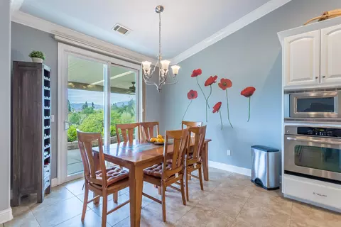 1418 Harbor Ct, Redding, CA 96003 photo 11