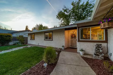 2864 Wyndham Ln, Redding, CA 96001 photo 5