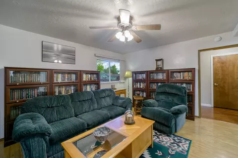 2864 Wyndham Ln, Redding, CA 96001 photo 9