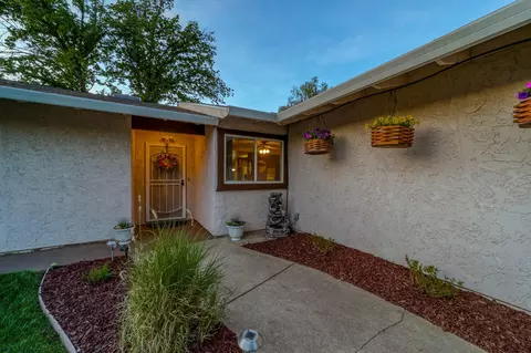 2864 Wyndham Ln, Redding, CA 96001 photo 4