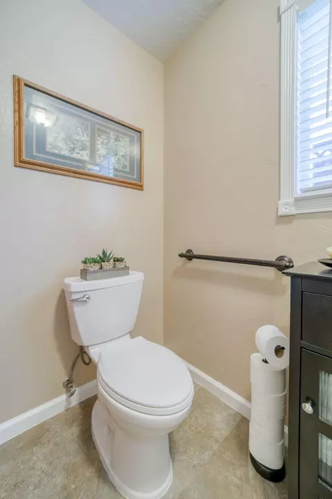 2864 Wyndham Ln, Redding, CA 96001 photo 27