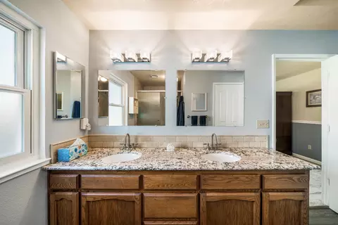 277 Kingsview Ct, Redding, CA 96003 photo 18