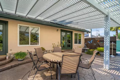 277 Kingsview Ct, Redding, CA 96003 photo 29