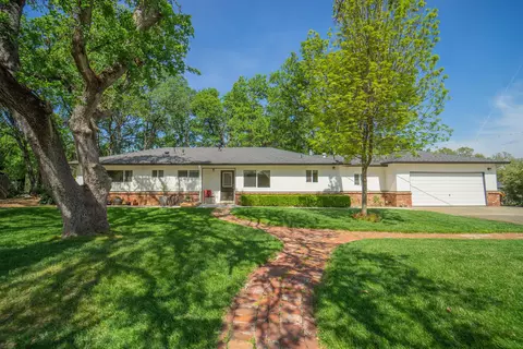 14590 Warren Ave, Red Bluff, CA 96080 photo 2