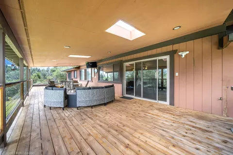 14297 Indian Acres Trl, Redding, CA 96003 photo 44