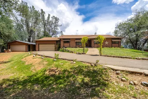 14297 Indian Acres Trl, Redding, CA 96003 photo 4