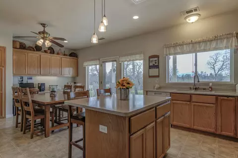 21088 Boyle Rd, Redding, CA 96003 photo 12