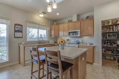 21088 Boyle Rd, Redding, CA 96003 photo 13