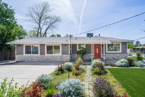 1581 Derby Ln, Redding, CA 96002 photo 1