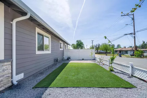 1581 Derby Ln, Redding, CA 96002 photo 25