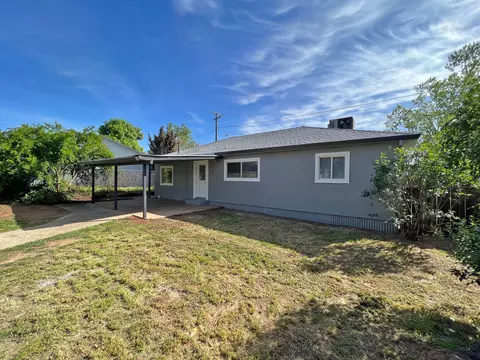 1002 A St, Redding, CA 96002 photo 13
