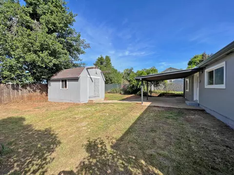 1002 A St, Redding, CA 96002 photo 14
