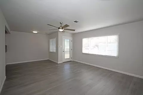 1002 A St, Redding, CA 96002 photo 2