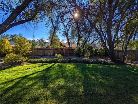 1879 Tiburon Dr, Redding, CA 96003 photo 20