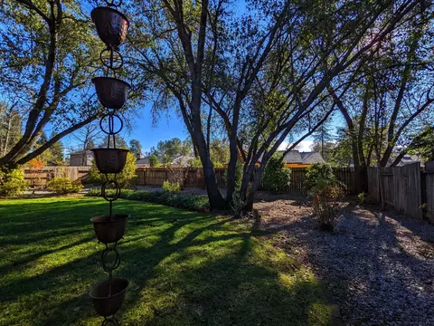 1879 Tiburon Dr, Redding, CA 96003 photo 27