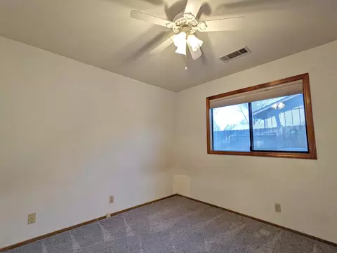 1879 Tiburon Dr, Redding, CA 96003 photo 13