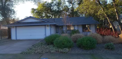 1879 Tiburon Dr, Redding, CA 96003 photo 1