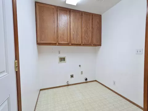 1879 Tiburon Dr, Redding, CA 96003 photo 19