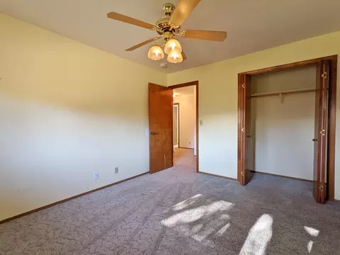 1879 Tiburon Dr, Redding, CA 96003 photo 16
