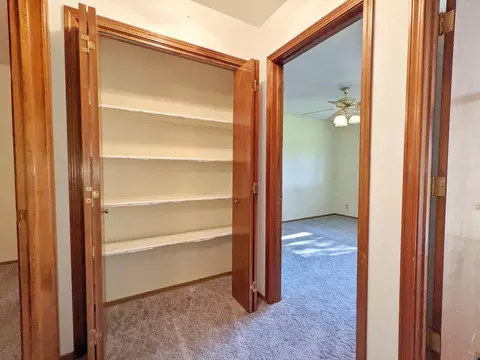 1879 Tiburon Dr, Redding, CA 96003 photo 11