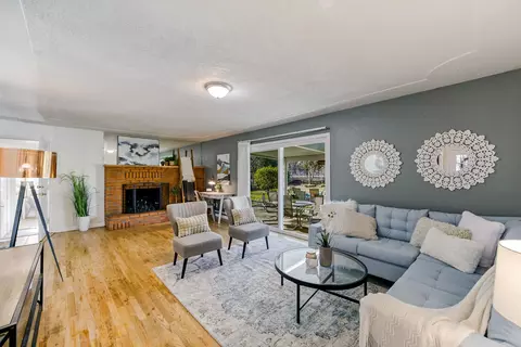 5222 Debbie Ln, Redding, CA 96002 photo 4