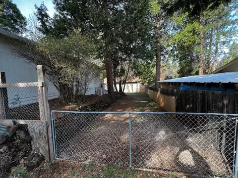 37448 Oak View St, Burney, CA 96013 photo 4