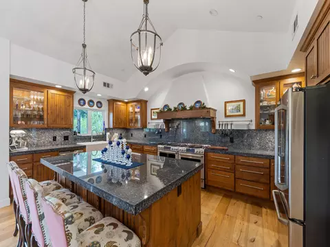 19590 Mockingbird Ln, Redding, CA 96002 photo 10