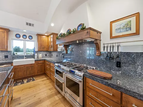 19590 Mockingbird Ln, Redding, CA 96002 photo 11