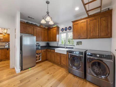 19590 Mockingbird Ln, Redding, CA 96002 photo 12